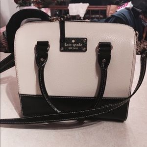 Kate Spade Black/Off White Purse💕